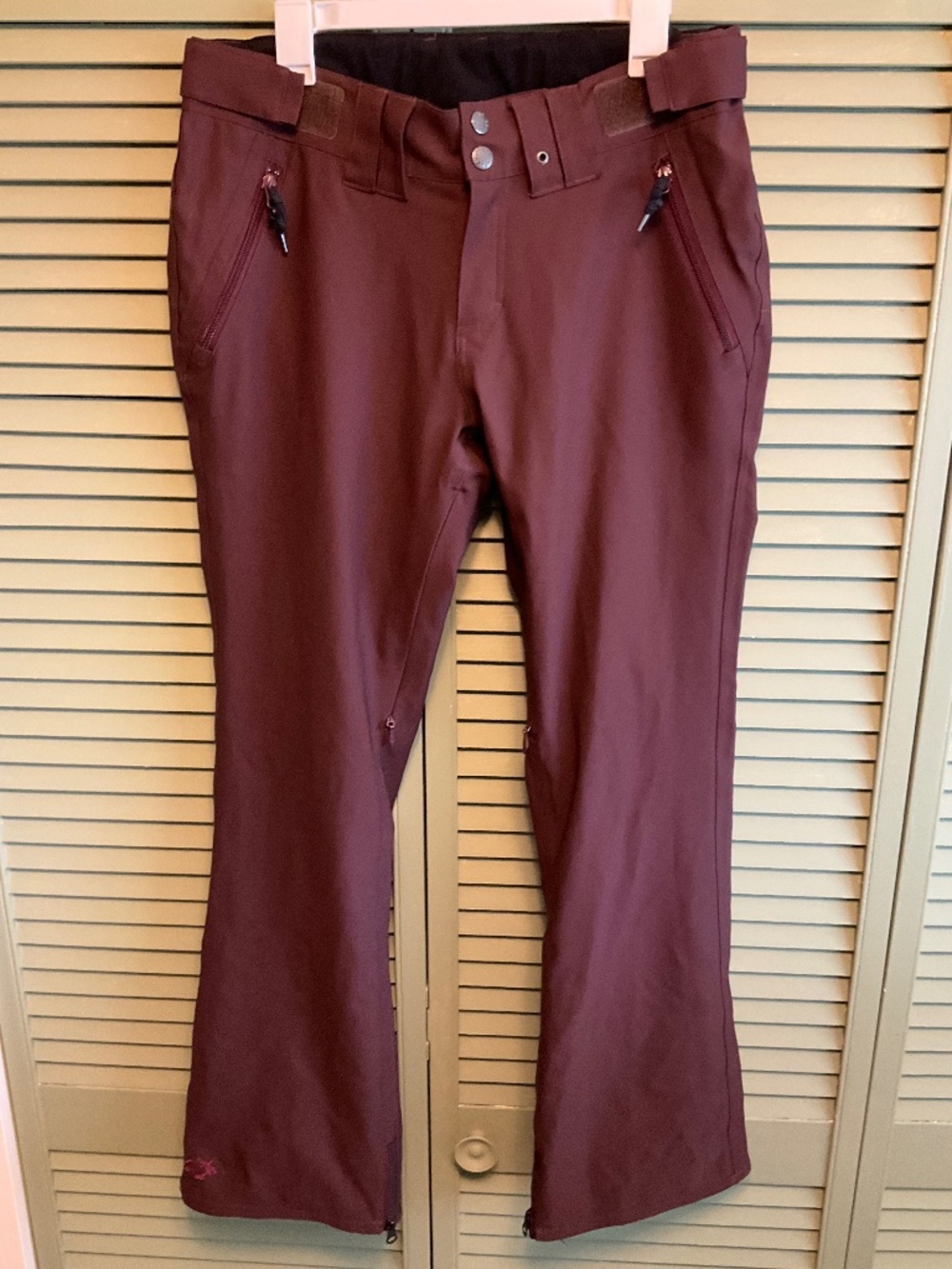 Airblaster glacier series snow pants in maroon, 15K/10K, size medium